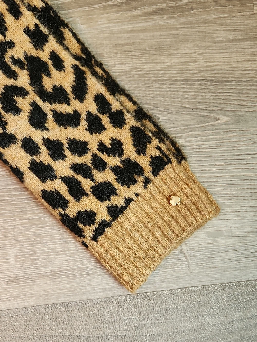 kate spade Leopard Print Knit Scarf in Tan and Black